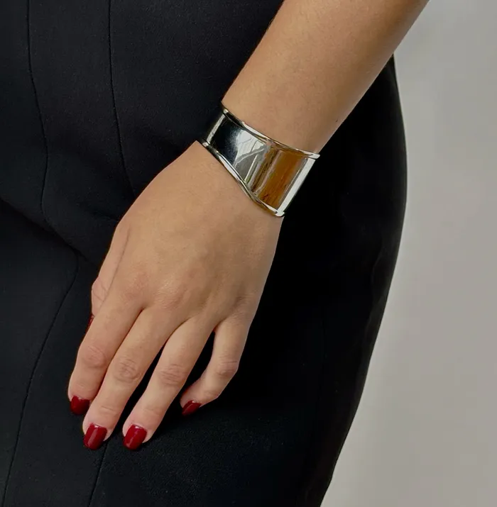 Bracelets EBONIE SILVER BOLD ASYMMETRICAL CUFF BRACELET Mai Dsire