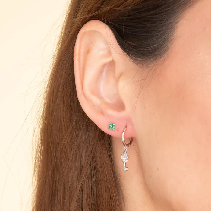 Camile Stone Earrings Emerald Clover Barbell Cartilage Earrings
